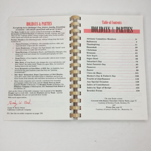 Vintage 2003 Holidays Parties Cookbook Easy Recipes From Home Economics Teachers - Picture 3 of 11